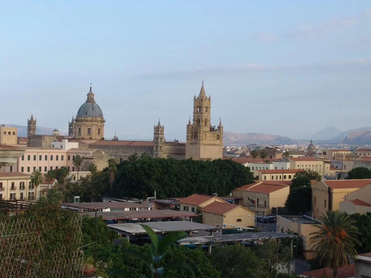 Camera-Attico Luminoso Con Terrazza Palermo