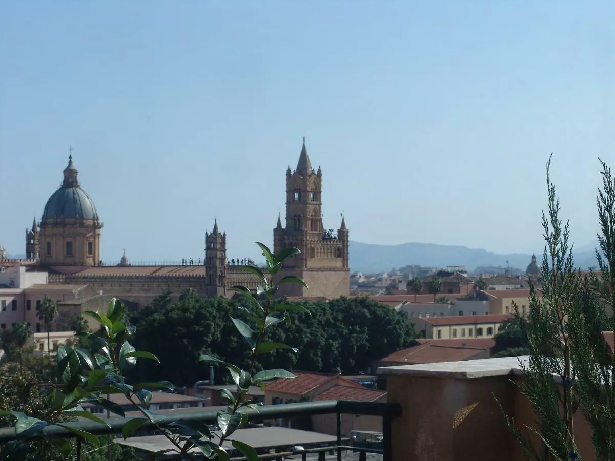 Camera-Attico Luminoso Con Terrazza Palermo