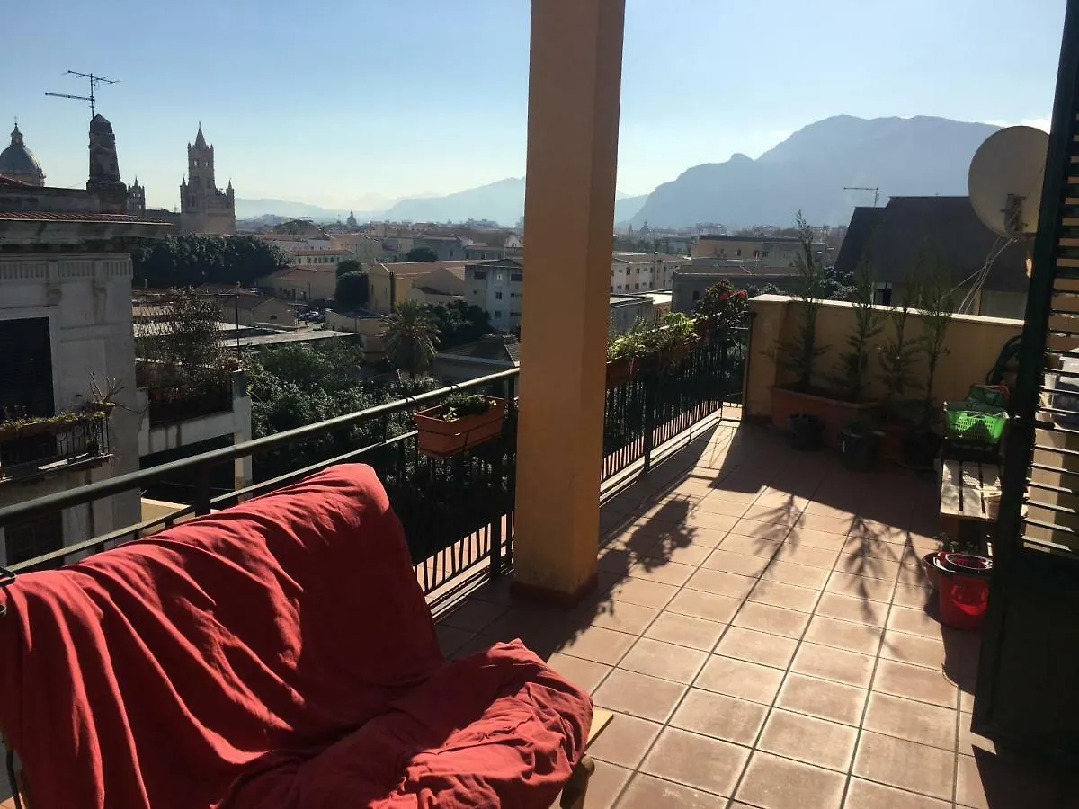Camera-Attico Luminoso Con Terrazza Palermo